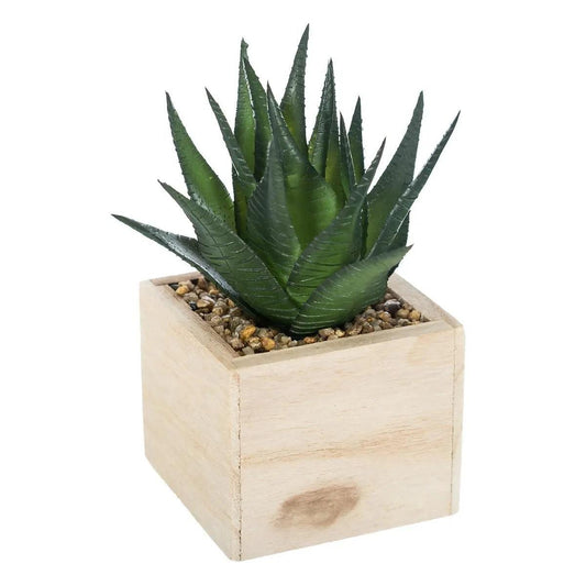 Arbore verde cu flori artificiale